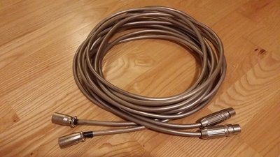 Linn Silver bal..jpg